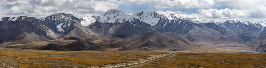 High mountains, glaciated and snow-covered peaks, Ak Shyrak Mountains, near Kumtor, Kara-Say, Tian