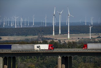 Wind farm near Lichtenau, bridge on the A44 motorway, Ostwestfalen Lippe, North Rhine-Westphalia,