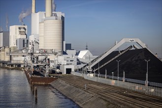 Grosskraftwerk Mannheim AG, GKM, hard coal-fired power plant generates electricity and district