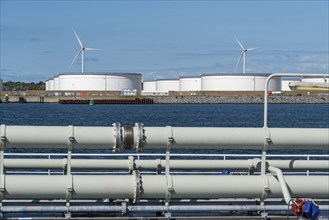 Maasvlakte Olie Terminal, 39 large tanks logistics for various petroleum products, such as crude