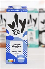 Vly vegan pea milk milk substitute different flavours