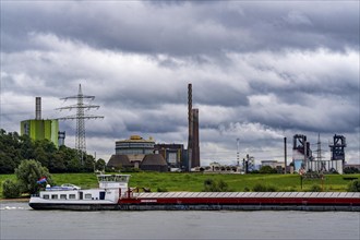 Thyssenkrupp Steel steelworks in Duisburg-Bruckhausen, blast furnaces 8 and 9, cargo ship on the