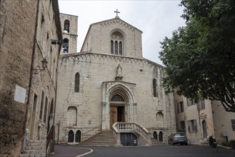 View of the Cathedral de Notre-Dame-du-Puy in the historic centre of Grasse, Département