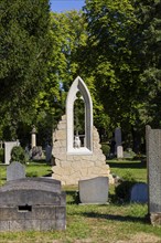 A new monument can be seen at Caspar David Friedrich's grave in Dresden's Trinitatisfriedhof