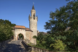 North gate, double castle gate, Adolfsturm keep, medieval tower of Friedberg Castle, butter barrel