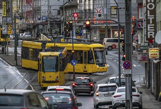 Ruhrbahn tram, on Altendorfer Straße in Essen, rush hour, evening traffic, Essen, North