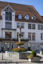 Town hall fountain with statue of the Virgin Mary in front of Hüfingen town hall, Hüfingen, Black