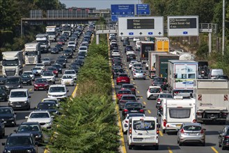 Traffic jam on the A3 motorway, over 8 lanes, in both directions, in front of the Leverkusen