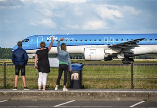 Amsterdam Shiphol Airport, Polderbaan, one of 6 runways, spotter area, see aeroplanes up close, KLM