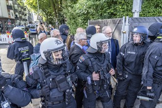 Riots in the run-up to the AFD party conference in Essen, demonstrators try to prevent AFD