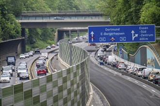 Motorway construction site on the A52 in Essen, complete refurbishment of the carriageways in both