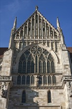 Partial view of the south front of St Peter's Cathedral, start of construction 1273, Regensburg,