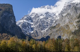 Snow-covered Watzmann massif, Watzmann east face, autumnal mountain landscape, Berchtesgaden