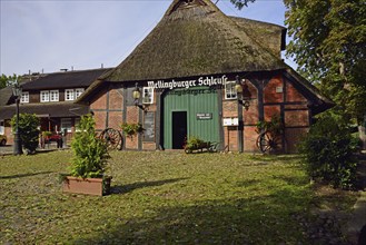 Europe, Germany, Hamburg, Lehmsahl-Mellingstedt, Kleinhuis, Historischer Gasthof an der