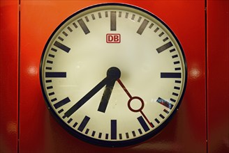 Station clock, Deutsche Bahn, Hamburg, Hamburg, Federal Republic of Germany