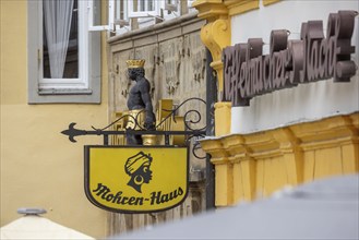 Mohren House with sculpture, Old Town of Bamberg, Upper Franconia, Bavaria, Germany, Europe