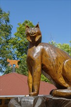 Lynx figure, wooden sculpture, lynx station, replica, big cat, lynx info point at the car park at