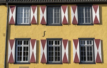 The village of Zons on the left bank of the Lower Rhine, former fortified zone, belongs to