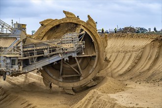 Opencast lignite mine Garzweiler 2, bucket wheel excavator 261 excavating the surface, at the rest