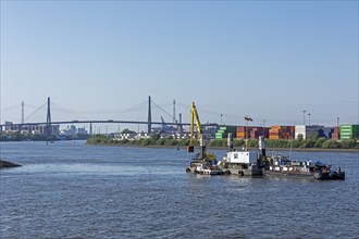 Cargo ship, Köhlbrand bridge, Köhlbrand, Norderelbe, Hamburg, Germany, Europe