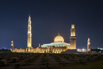 Sultan Qaboos Grand Mosque, night shot with lighting, Muscat, Oman, Asia