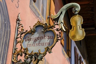 Violin making museum with Lüftlmalerei, Mittenwald, Werdenfelser Land, Upper Bavaria, Bavaria,