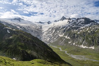 Panorama, picturesque mountain landscape, mountain peaks with snow and glacier Schwarzensteinkees,