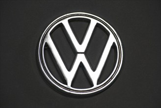 VW emblem, Hamburg, Hamburg, Federal Republic of Germany