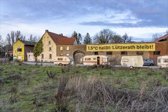 Camp of climate activists in the rest of the village of Lützerath, the last place to be excavated