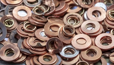 Material, metal, copper, a large quantity of copper washers