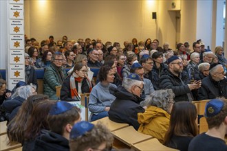 Suitcase march in Recklinghausen, for the 2nd time over 500 people walk through Recklinghausen,