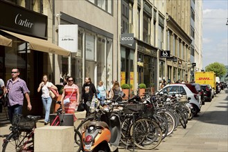 Europe, Germany, Hamburg, City, Neustadt, Neuer Wall, elegant shopping street, shops, Cartier,