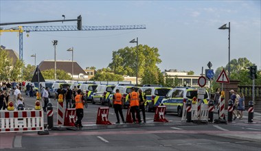 Security forces and barriers at the museum festival on the banks of the Main, Frankfurt am Main,