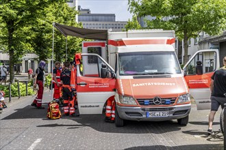 Sanitätskollektiv Berlin, independent paramedics, demonstration against the AFD party conference in