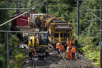 Repair work on the tracks of the S-Bahn line 9, between Essen and Wuppertal, near Essen-Kupferdreh,