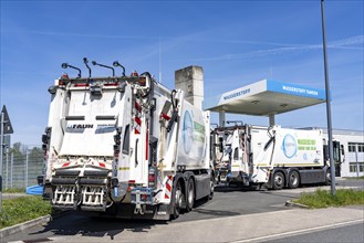 Hydrogen filling station, waste disposal vehicles, rubbish trucks, of the municipal waste disposal