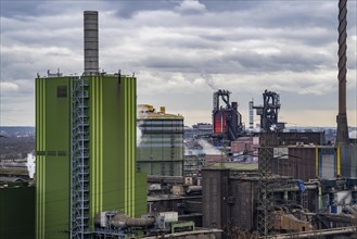 Duisburg-Bruckhausen steel site, ThyssenKrupp Steel, front, green, Hamborn gas-fired cogeneration