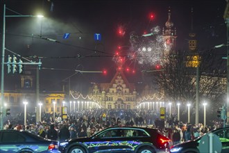 New Year's Eve in Dresden's Old Town, the Augustus Bridge finally proves itself as a pedestrian