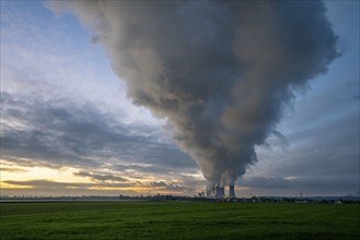 Neurath lignite-fired power plant, near Grevenbroich, power plant units F and G, A-E, thick water