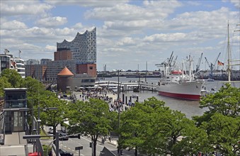 Europe, Germany, Hanseatic City of Hamburg, St. Pauli Landungsbrücken, Elbphilharmonie, museum ship