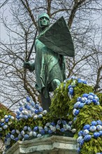 Hand-painted Easter eggs, decorated Easter fountain, Ludwigsbrunnen with statue of Emperor Ludwig