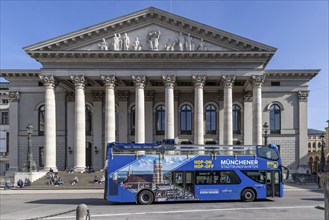 Bus, Sightseeing tour in front of the Bavarian State Opera, Munich, Bavaria, Germany, Europe