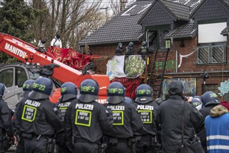 2nd day of the eviction of the Lützerath hamlet, occupied buildings of the former farm, by climate