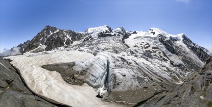 High alpine glaciated mountain landscape, La Jonction, Glacier des Bossons meets Glacier de