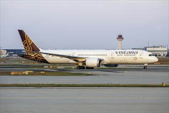 A Boeing 787-9 Dreamliner aircraft of Vistara with the registration VT-TSQ at the airport in