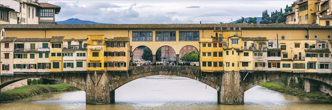 Ponte Vecchio over the river Arno, architecture, historical, history, culture, panorama, city trip,