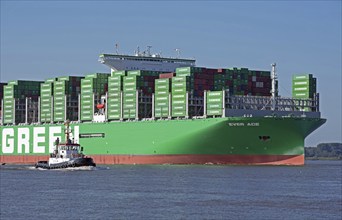 Europe Germany Hanseatic City of Hamburg Harbour, Elbe, shipping company of Evergreen Line, megamax