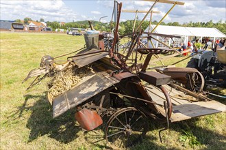 The Cunnersdorf village association presented historical harvesting techniques in agriculture,