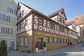 Half-timbered house Cafe am Kreuzgang, market square, Feuchtwangen, Middle Franconia, Franconia,