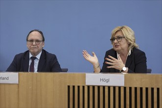 Eva Högl, Parliamentary Commissioner for the Armed Forces, and Hans-Ulrich Gerland, Senior Civil